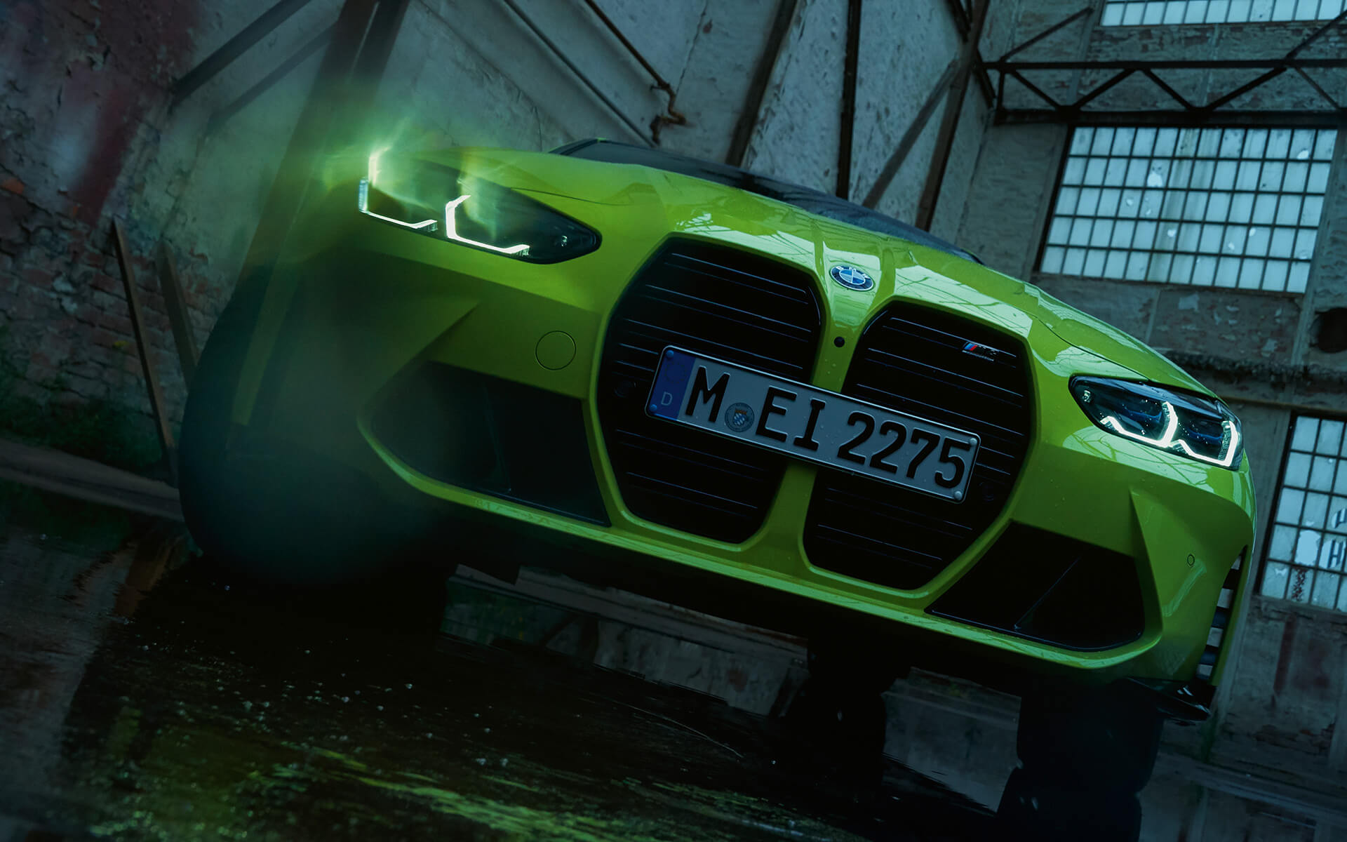 bmw-4-series-coupe-m-automobiles-gallery-impressions-m4-competition-01-desktop